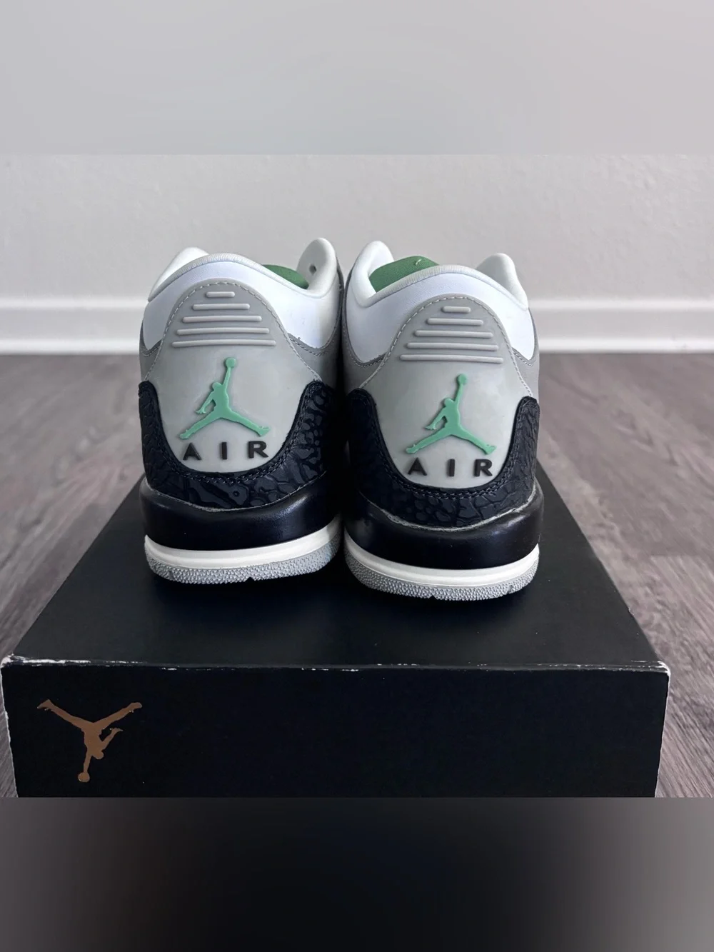 Air Jordan 3 Retro (GS) Chlorophyll. New in Box.